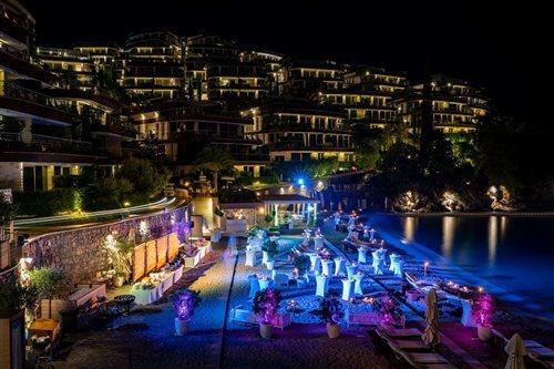 Infinity Hotel By Dukley Budua Esterno foto
