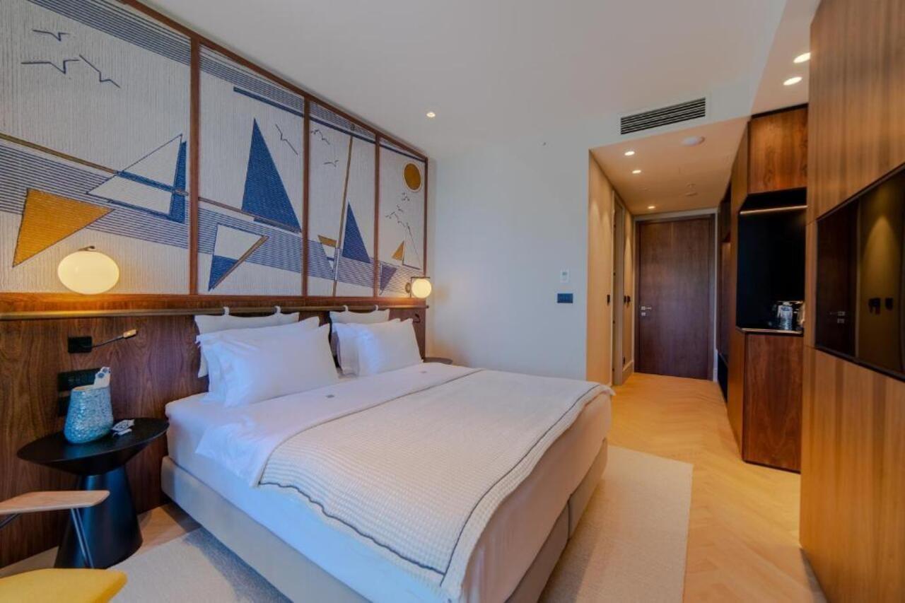 Infinity Hotel By Dukley Budua Esterno foto