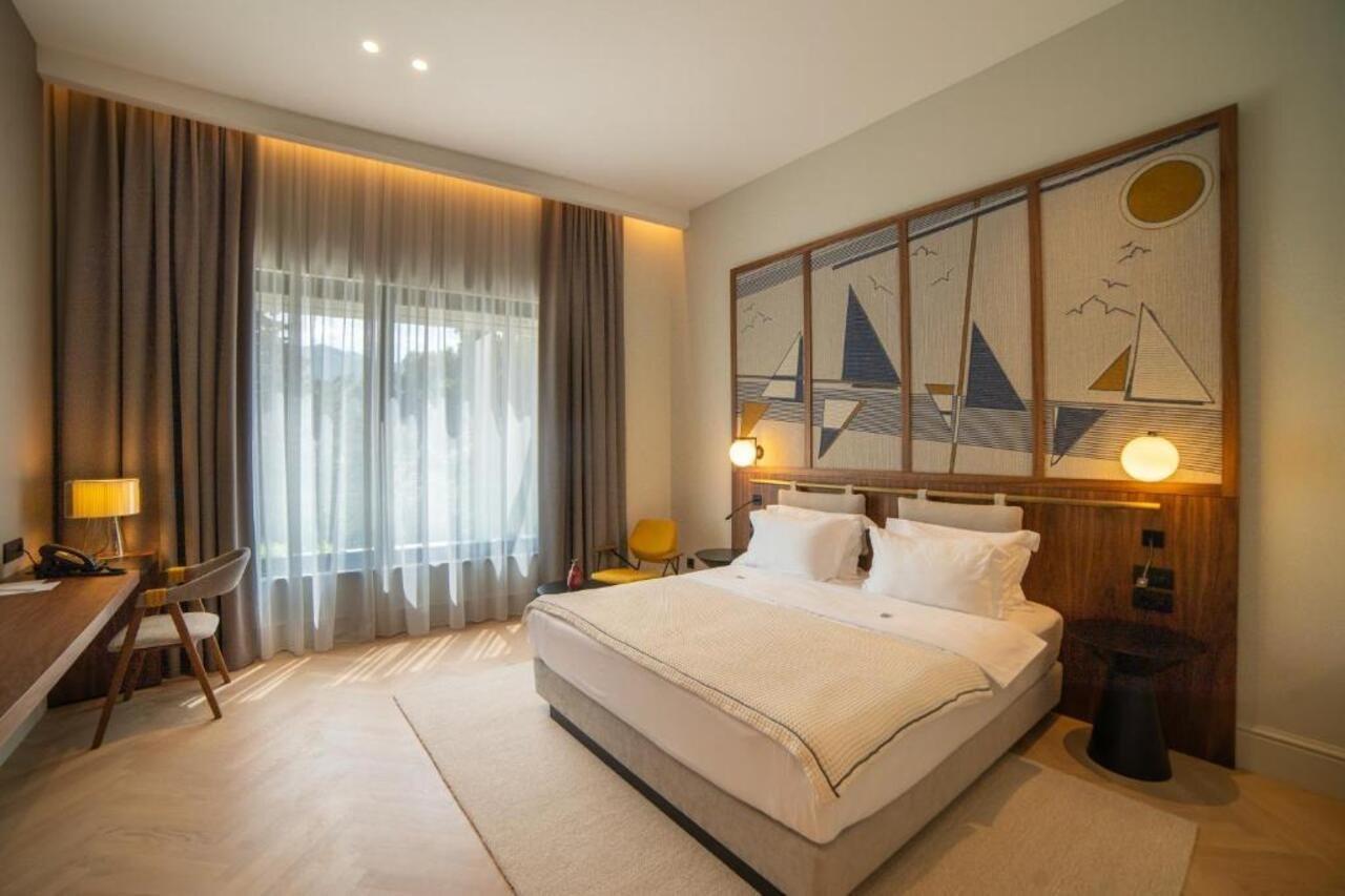 Infinity Hotel By Dukley Budua Esterno foto